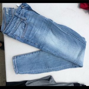 light blue stretchy american eagle jeans